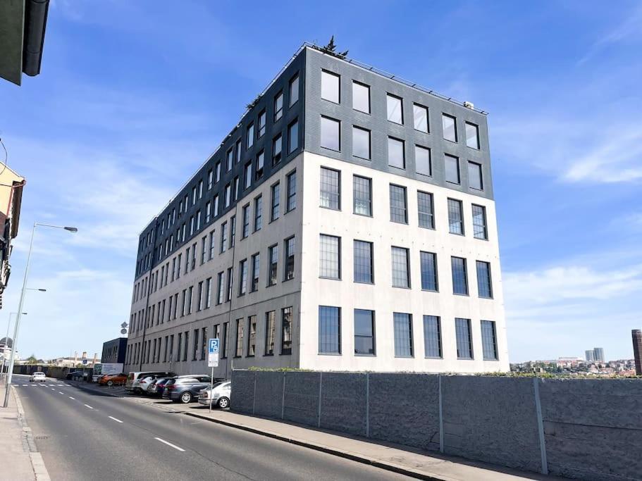 The Factory Loft Prague Apartment Exterior photo